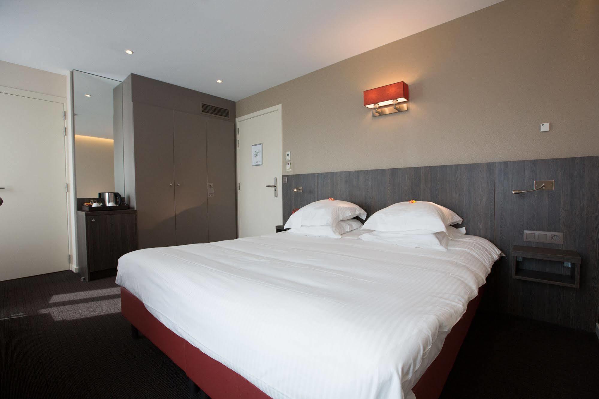 Albion Hotel Ieper Exterior foto